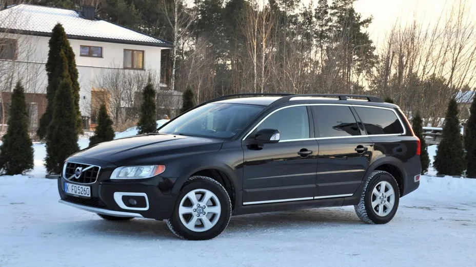 VOLVO XC70 -