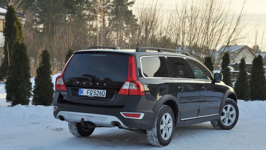 VOLVO XC70 -