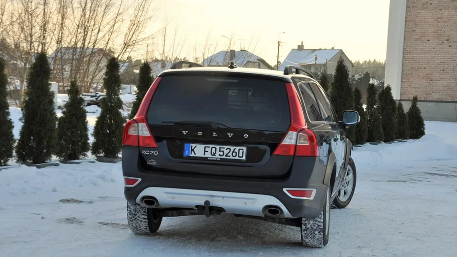 VOLVO XC70 -
