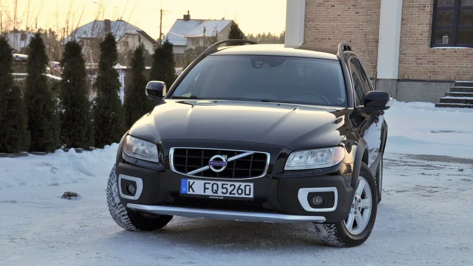 VOLVO XC70 -