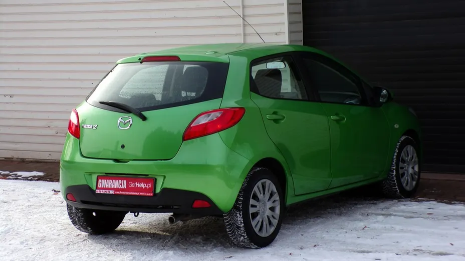 MAZDA 2 -