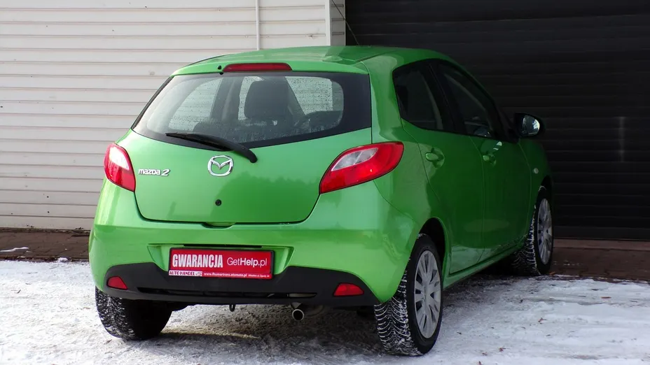 MAZDA 2 -