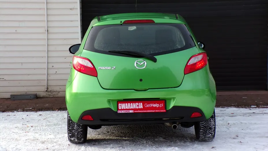 MAZDA 2 -