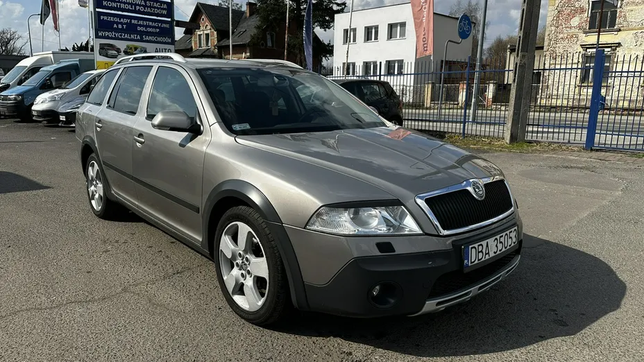 SKODA Octavia -