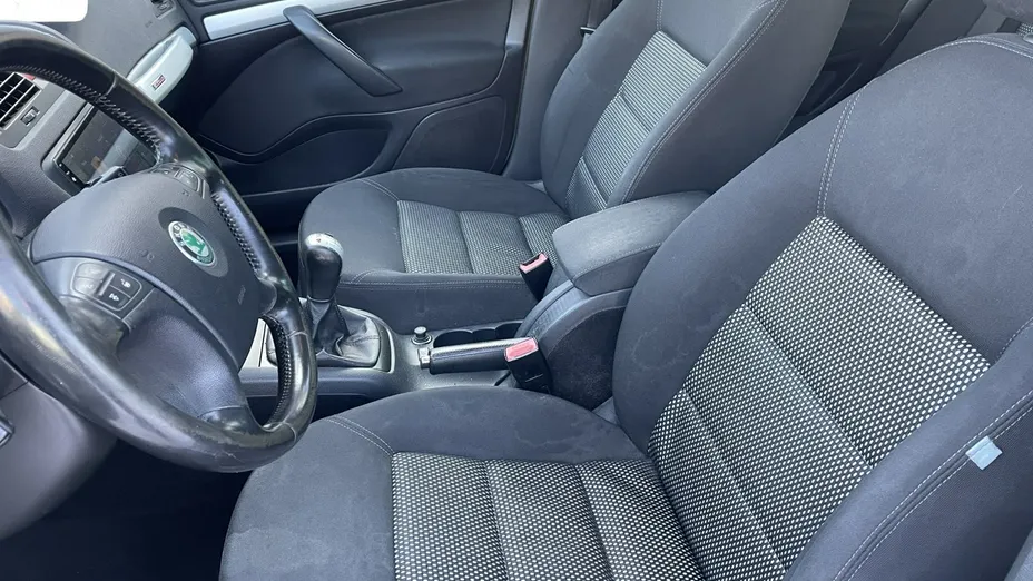 SKODA Octavia -