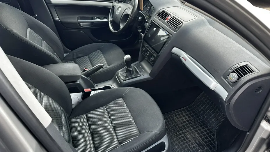 SKODA Octavia -