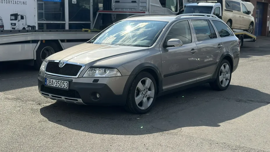 SKODA Octavia -