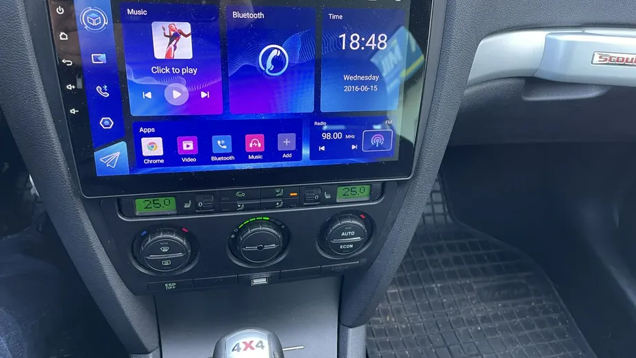 SKODA Octavia -