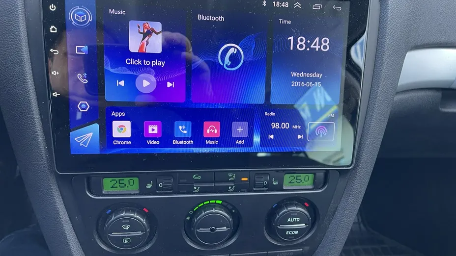 SKODA Octavia -