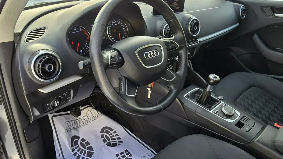 AUDI A3 -