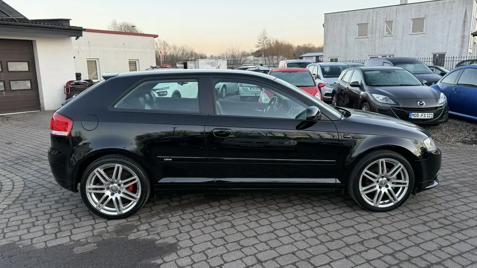 AUDI A3 -