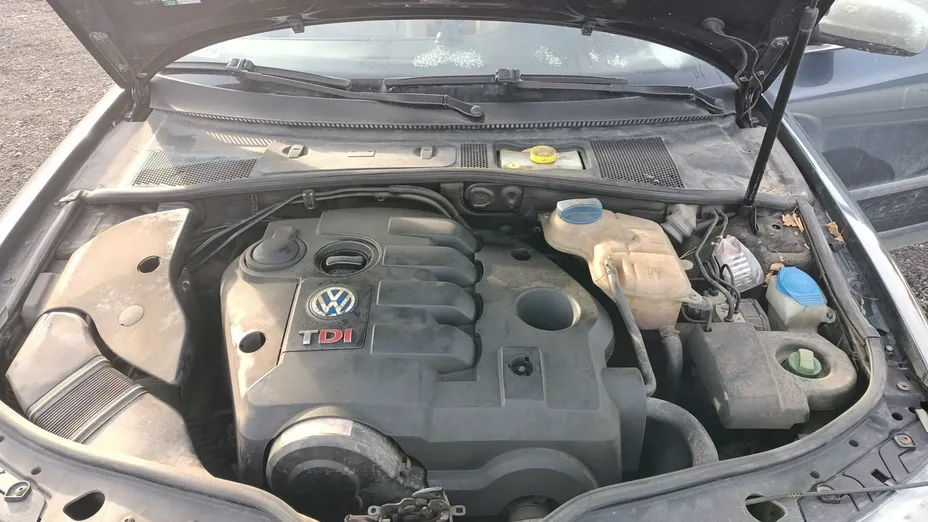 VOLKSWAGEN Passat -