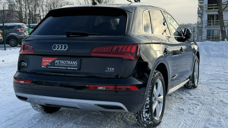 AUDI Q5 -