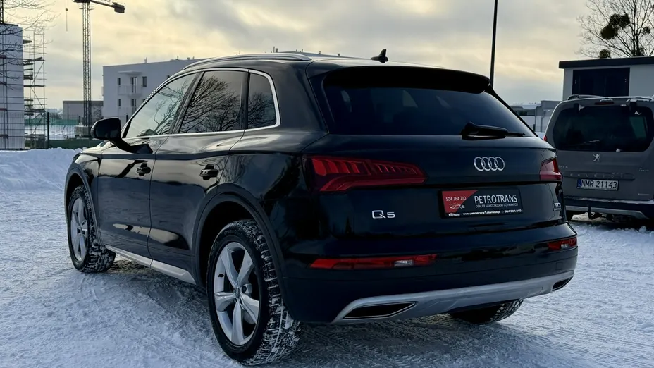 AUDI Q5 -
