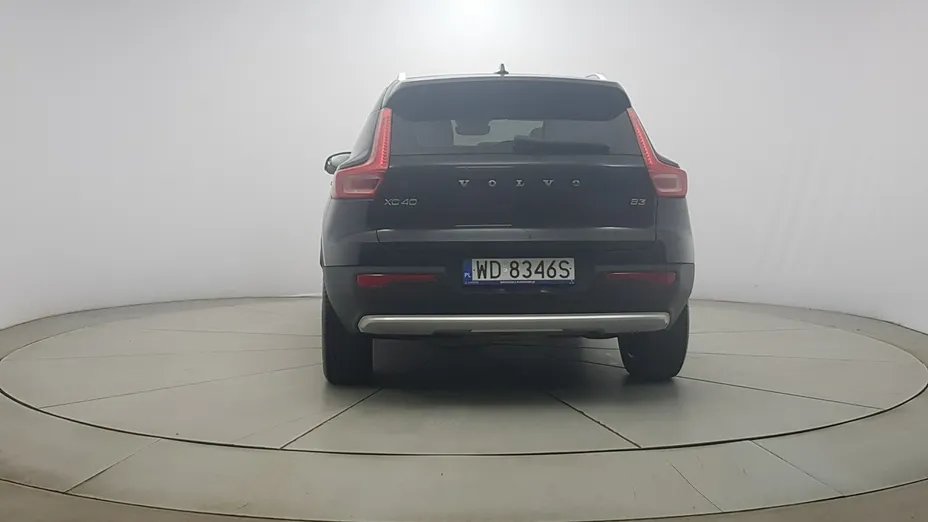VOLVO XC40 -
