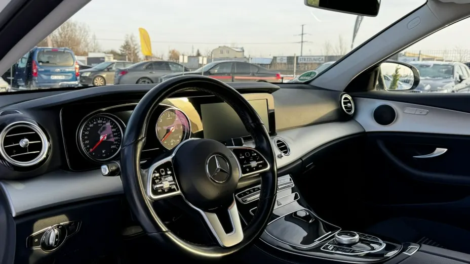 MERCEDES-BENZ E Klasa -