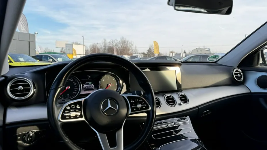 MERCEDES-BENZ E Klasa -