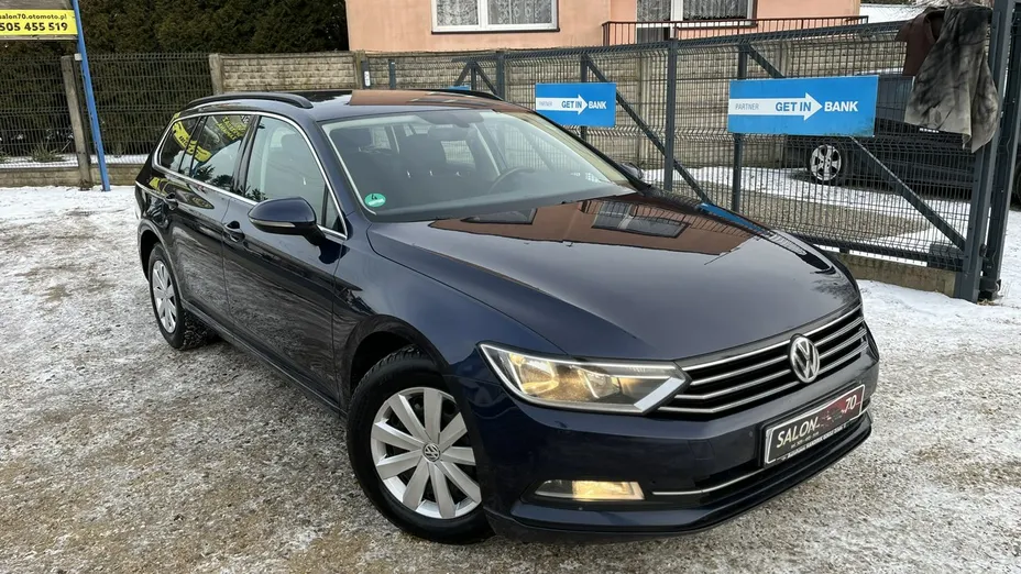 VOLKSWAGEN Passat -