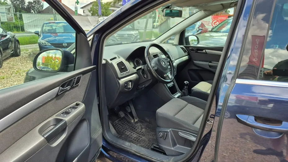 VOLKSWAGEN Sharan -