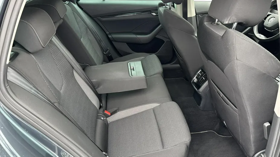 SKODA Octavia -