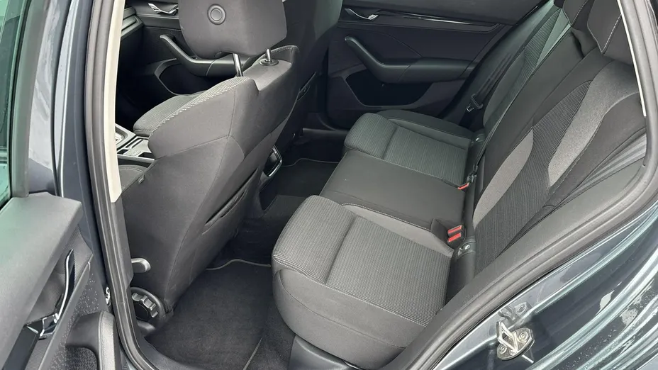 SKODA Octavia -