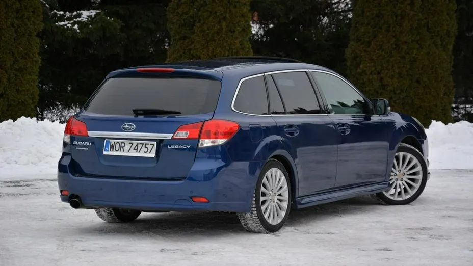 SUBARU Legacy -