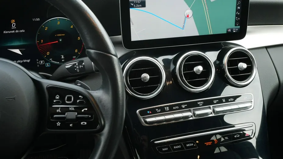 MERCEDES-BENZ C Klasa -