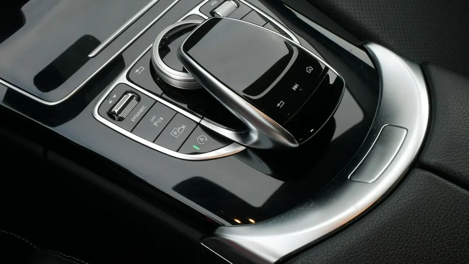 MERCEDES-BENZ C Klasa -