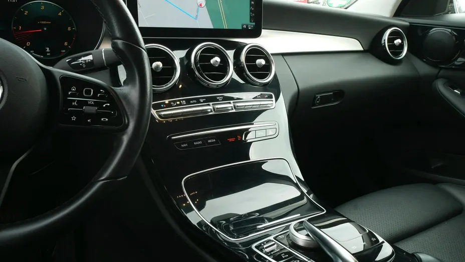 MERCEDES-BENZ C Klasa -