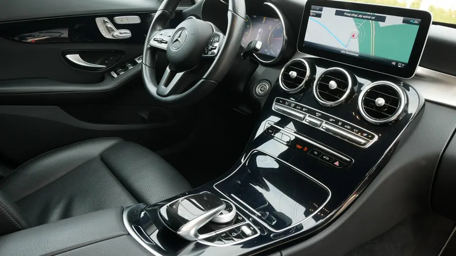 MERCEDES-BENZ C Klasa -