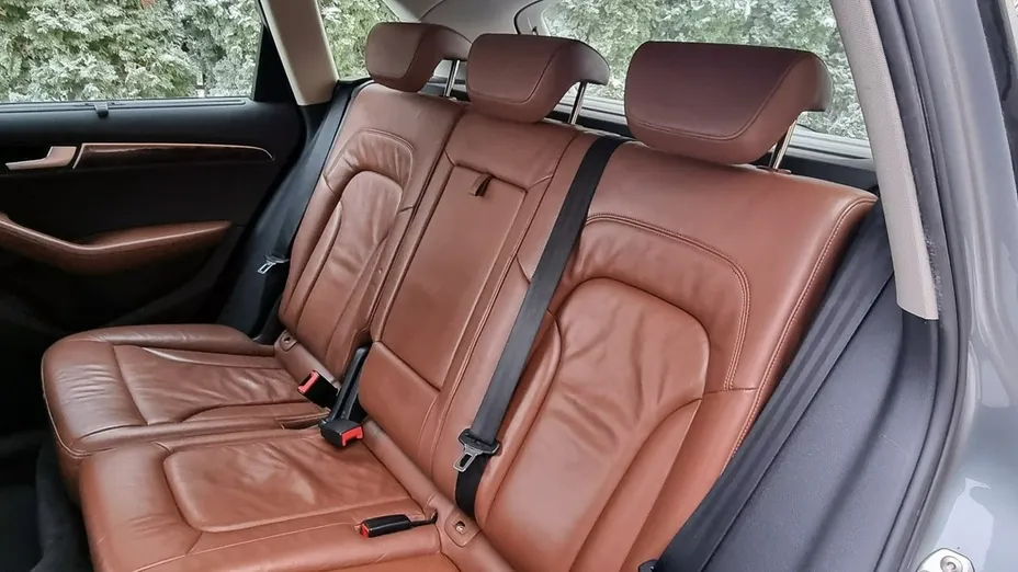 AUDI Q5 -