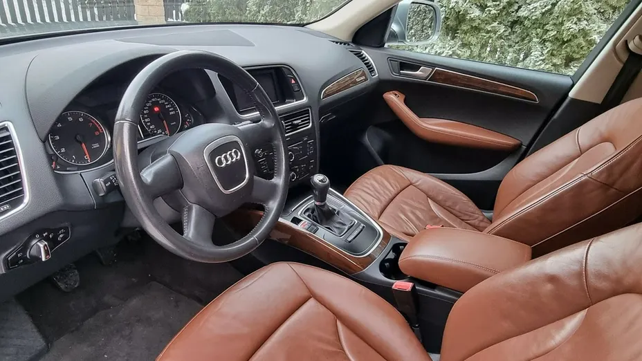 AUDI Q5 -