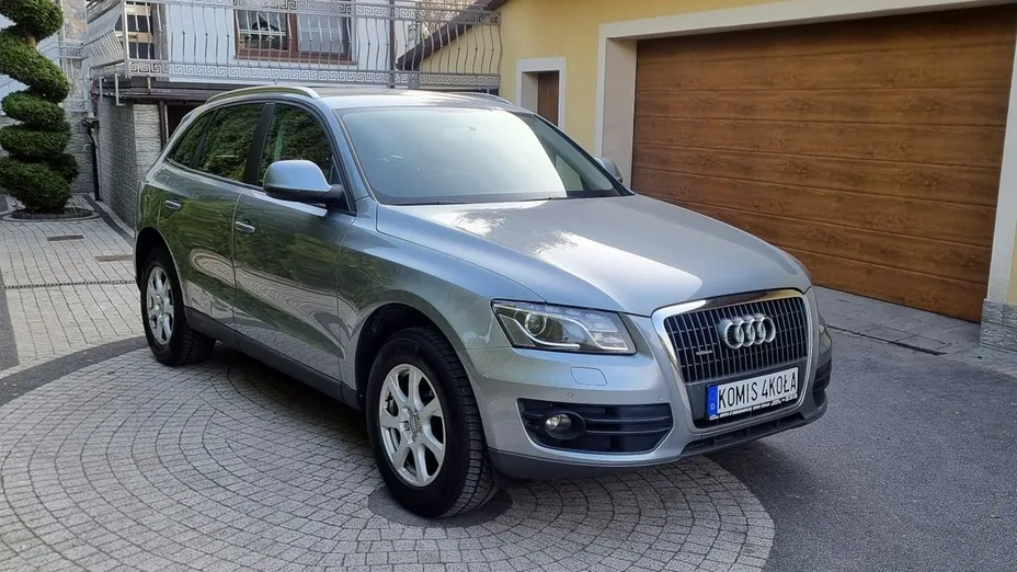 AUDI Q5 -