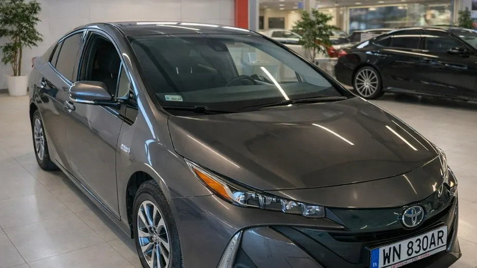 TOYOTA Prius -