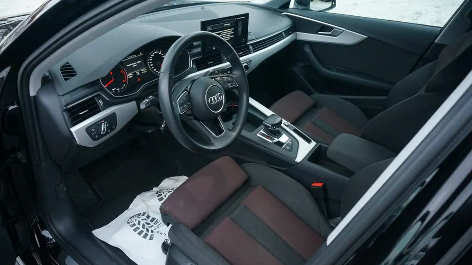 AUDI A4 -
