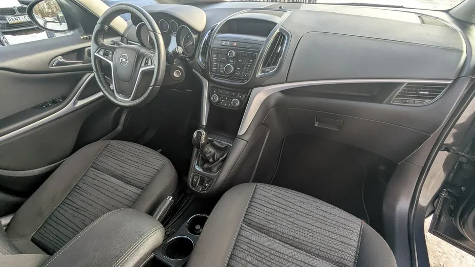 OPEL Zafira -