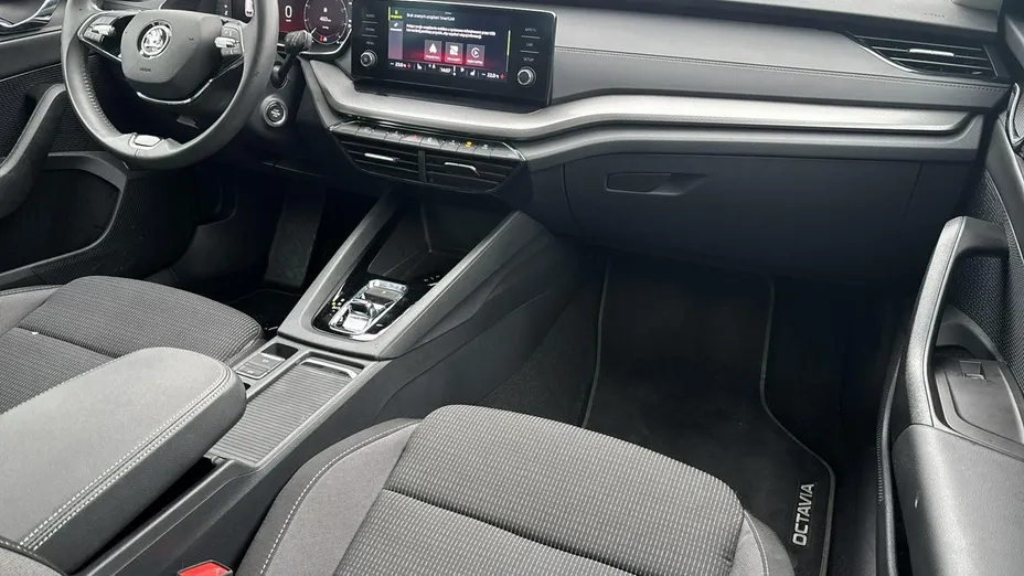 SKODA Octavia -