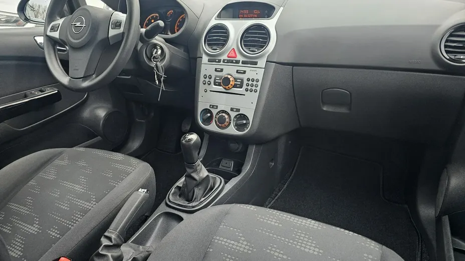 OPEL Corsa -