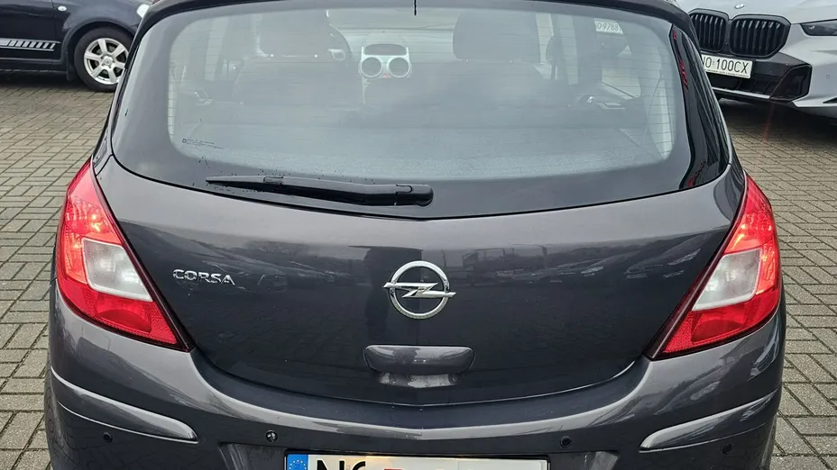 OPEL Corsa -
