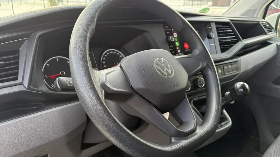 VOLKSWAGEN Transporter -