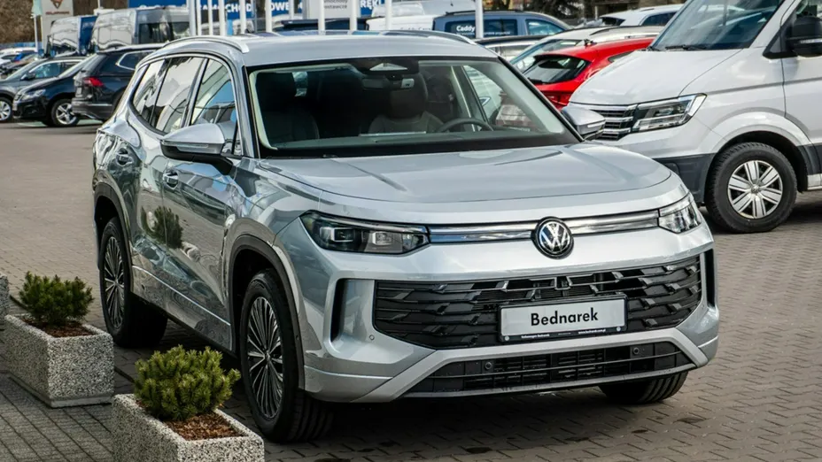 VOLKSWAGEN Tayron -