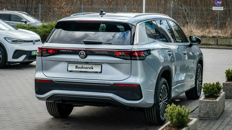 VOLKSWAGEN Tayron -