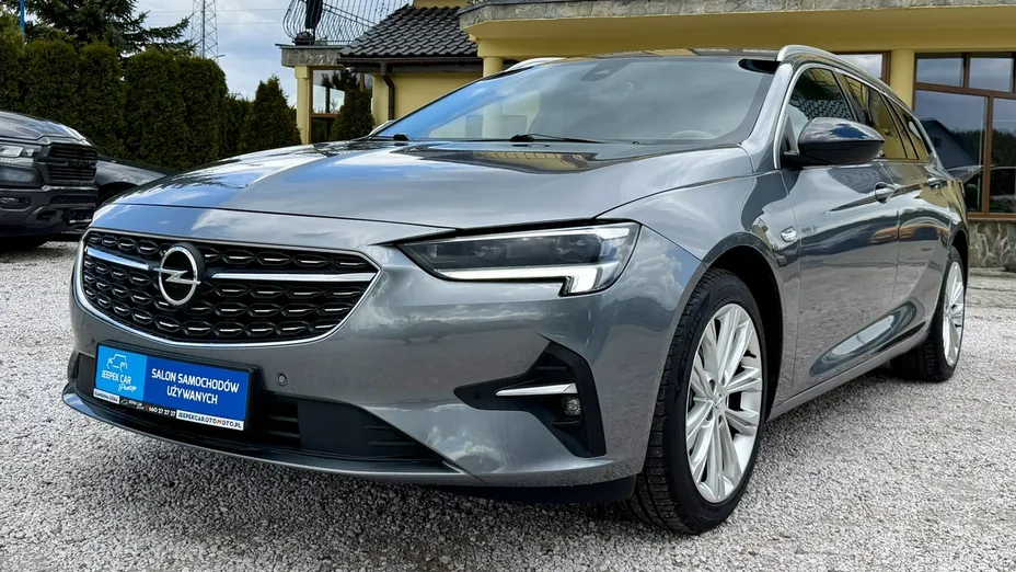 OPEL Insignia -