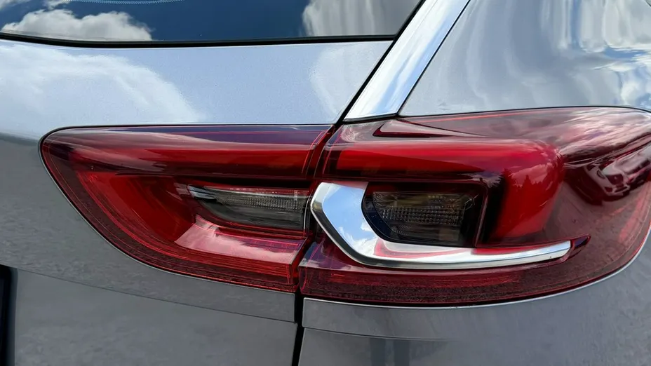 OPEL Insignia -