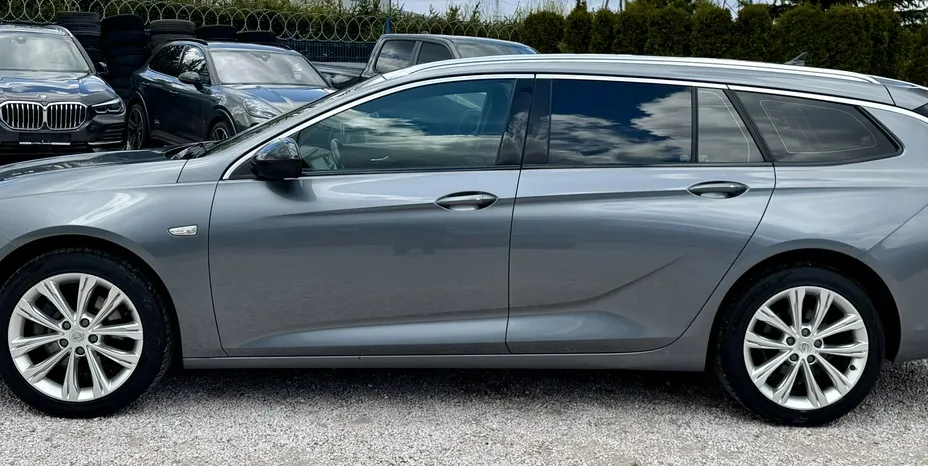 OPEL Insignia -