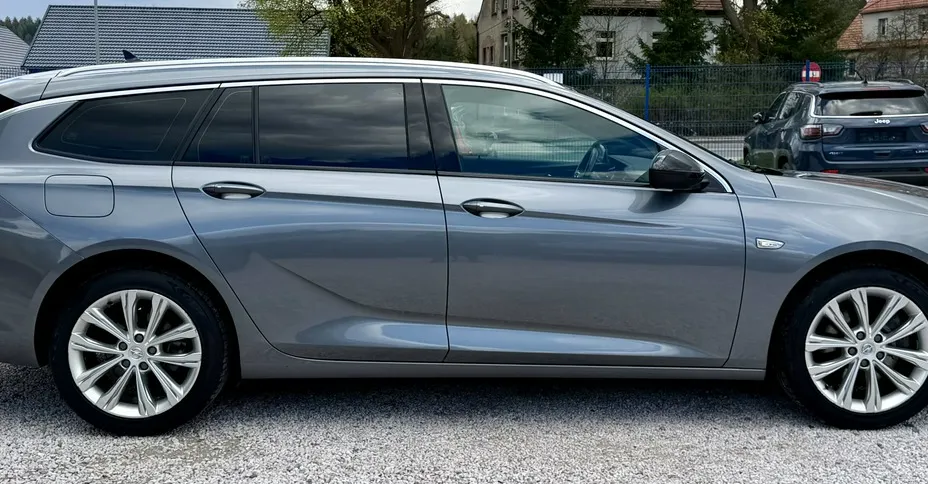 OPEL Insignia -
