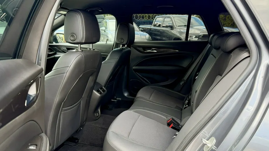 OPEL Insignia -