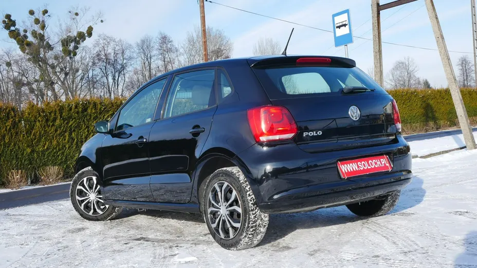 VOLKSWAGEN Polo -