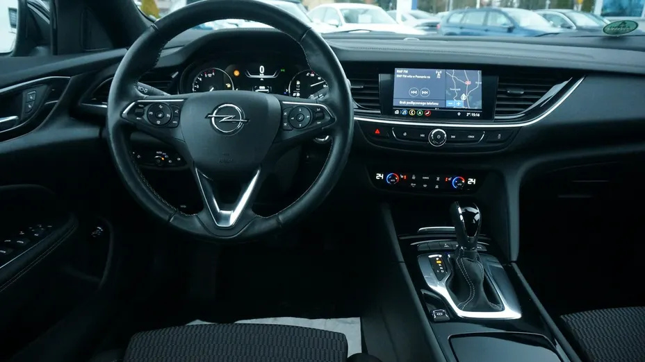 OPEL Insignia -