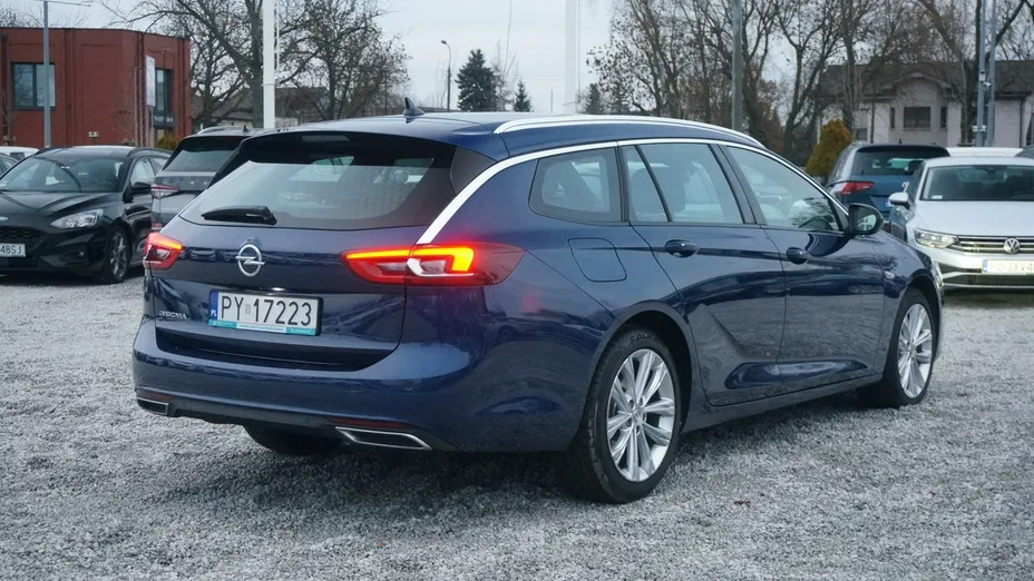 OPEL Insignia -